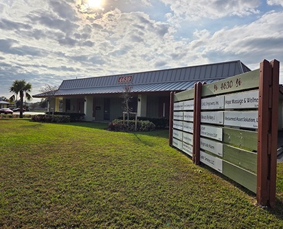 Choose AAA Quality Fence